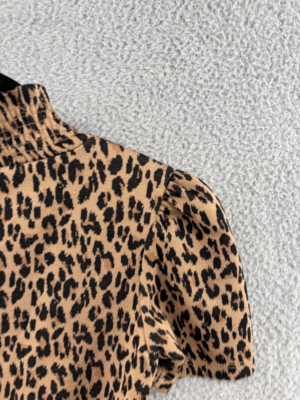 NWT Zara Brown Black Leopard Knit Puff Sleeve Smocked Mock Neck Top S - Picture 6 of 10